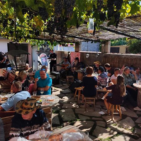 Rodinne Vinarstvi Mikulenkovi Velke Zernoseky Exterior foto